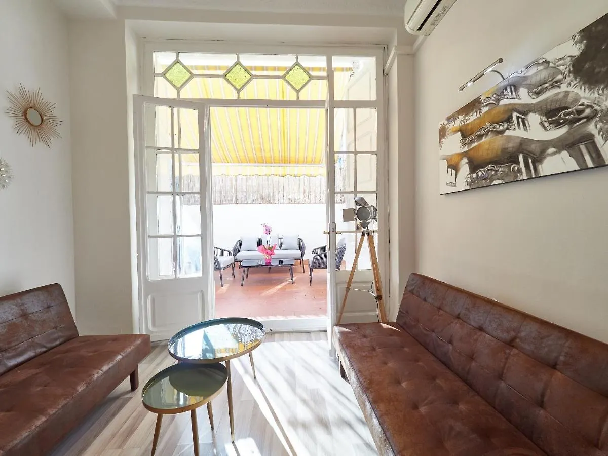 Barcelonaforrent The Living Apartment