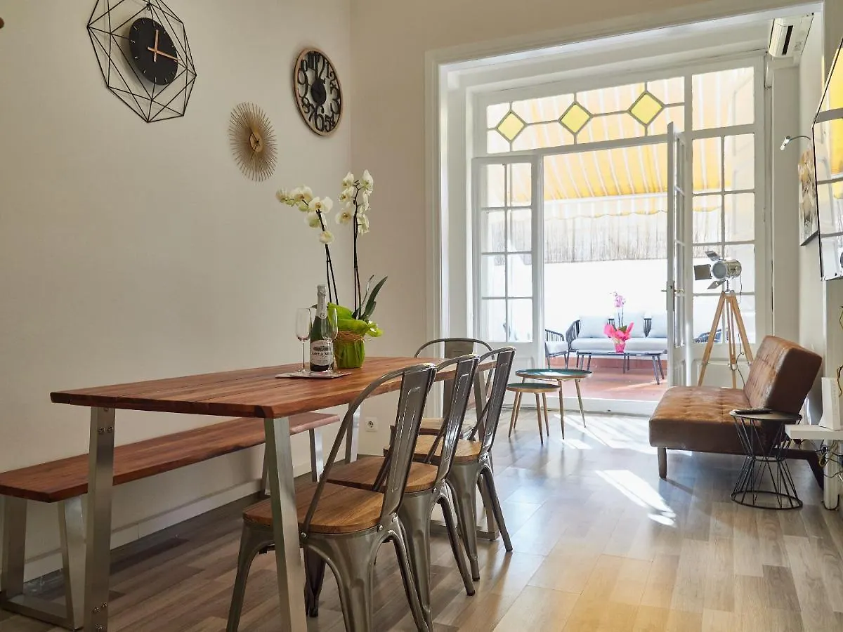Barcelonaforrent The Living Apartment