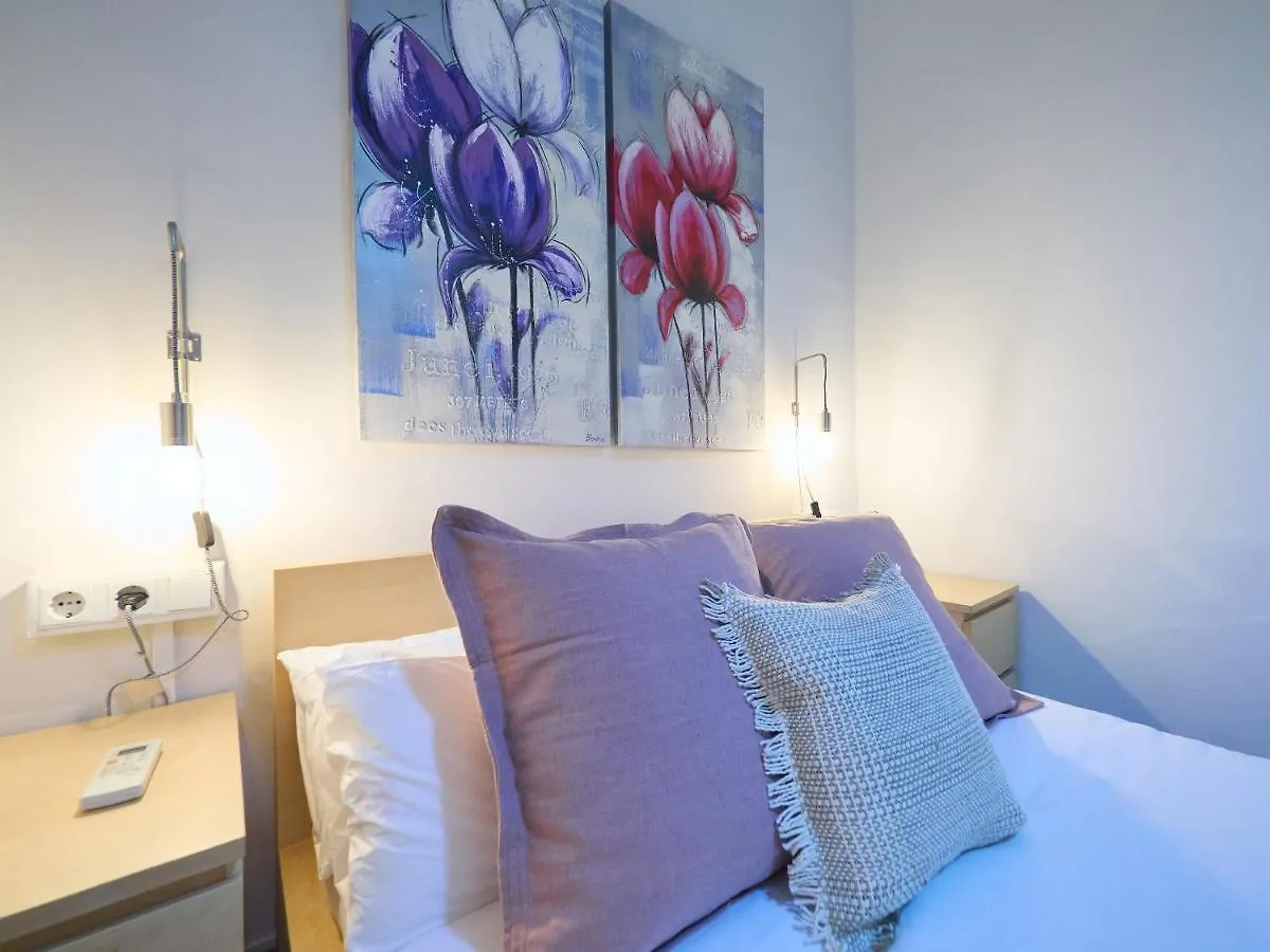 Barcelonaforrent The Living Apartment Spain