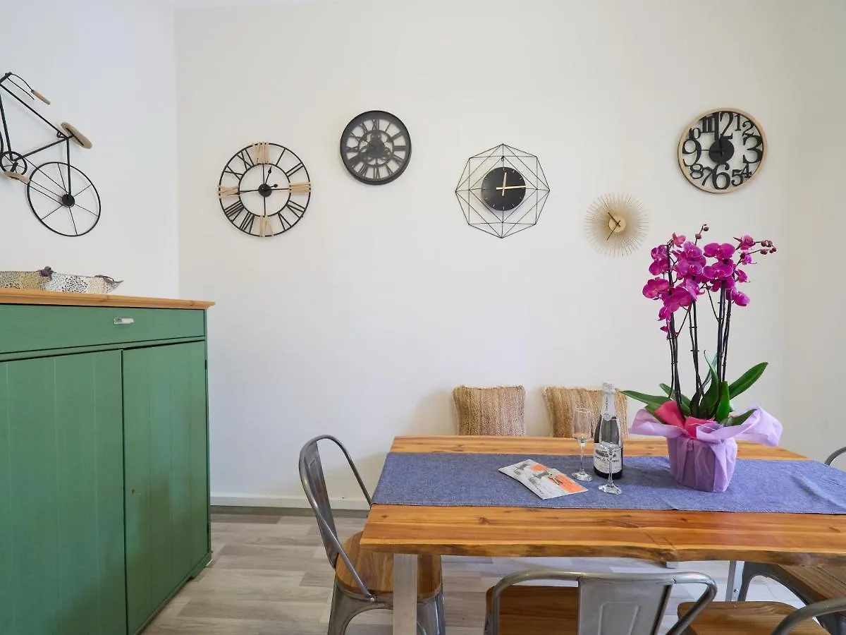 Barcelonaforrent The Living Apartment