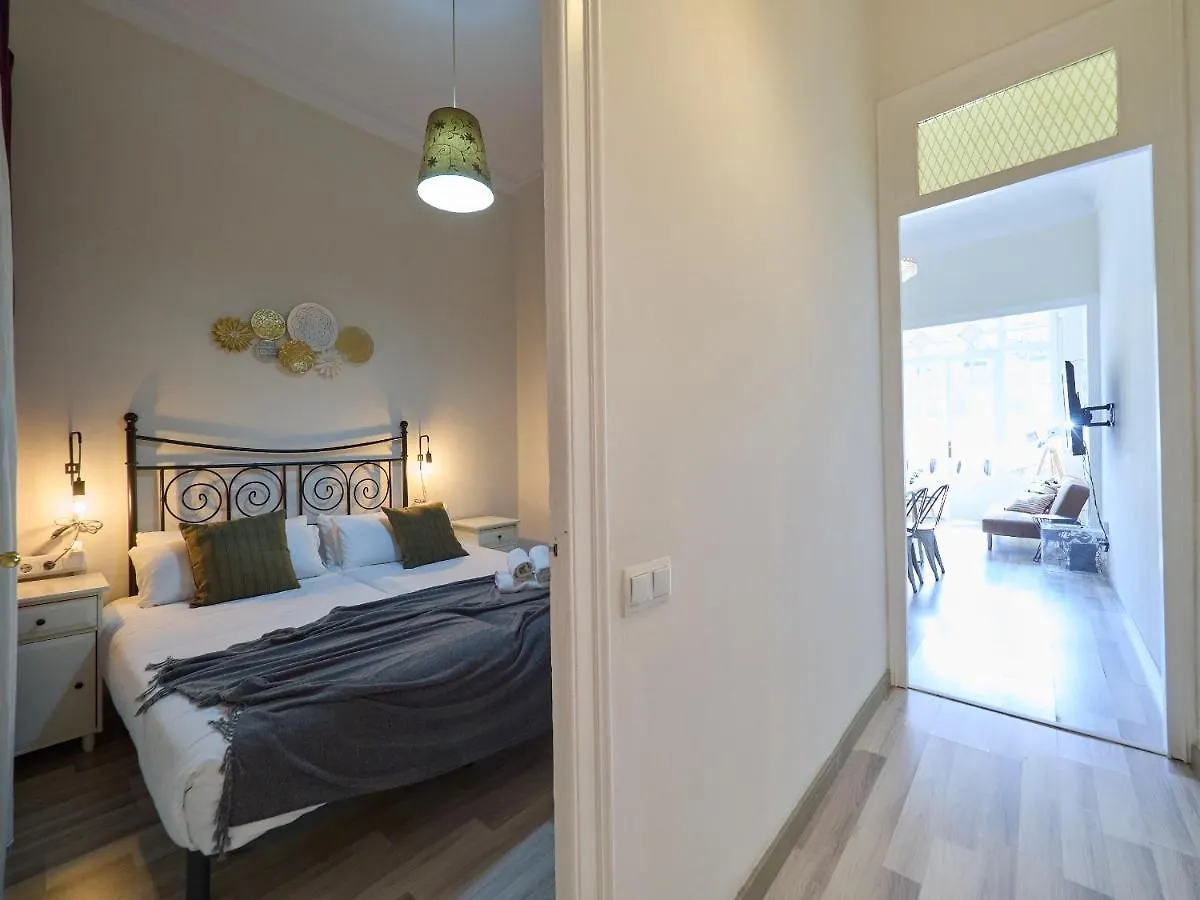 Barcelonaforrent The Living Apartment