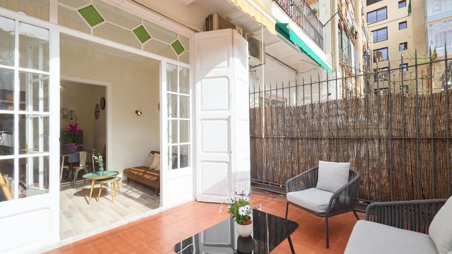 Barcelonaforrent The Living Apartment
